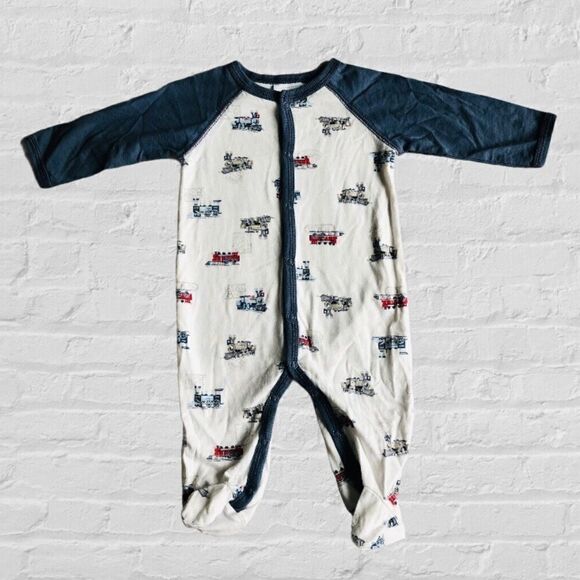 Bloomies Baby Jersey Cut Train Footed Onesie - Picture 1 of 6